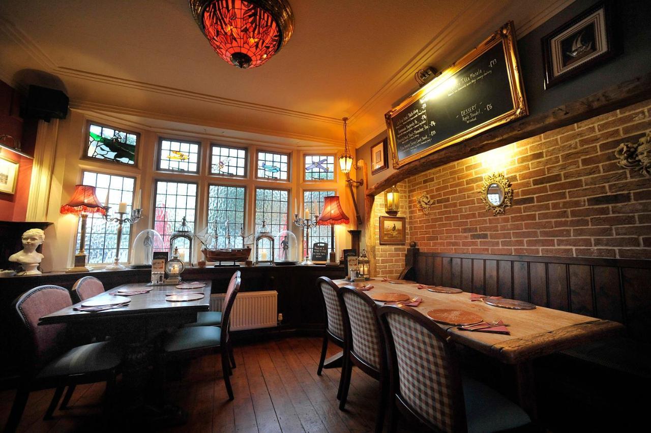 The Pilot Inn AEGON International Exteriér fotografie